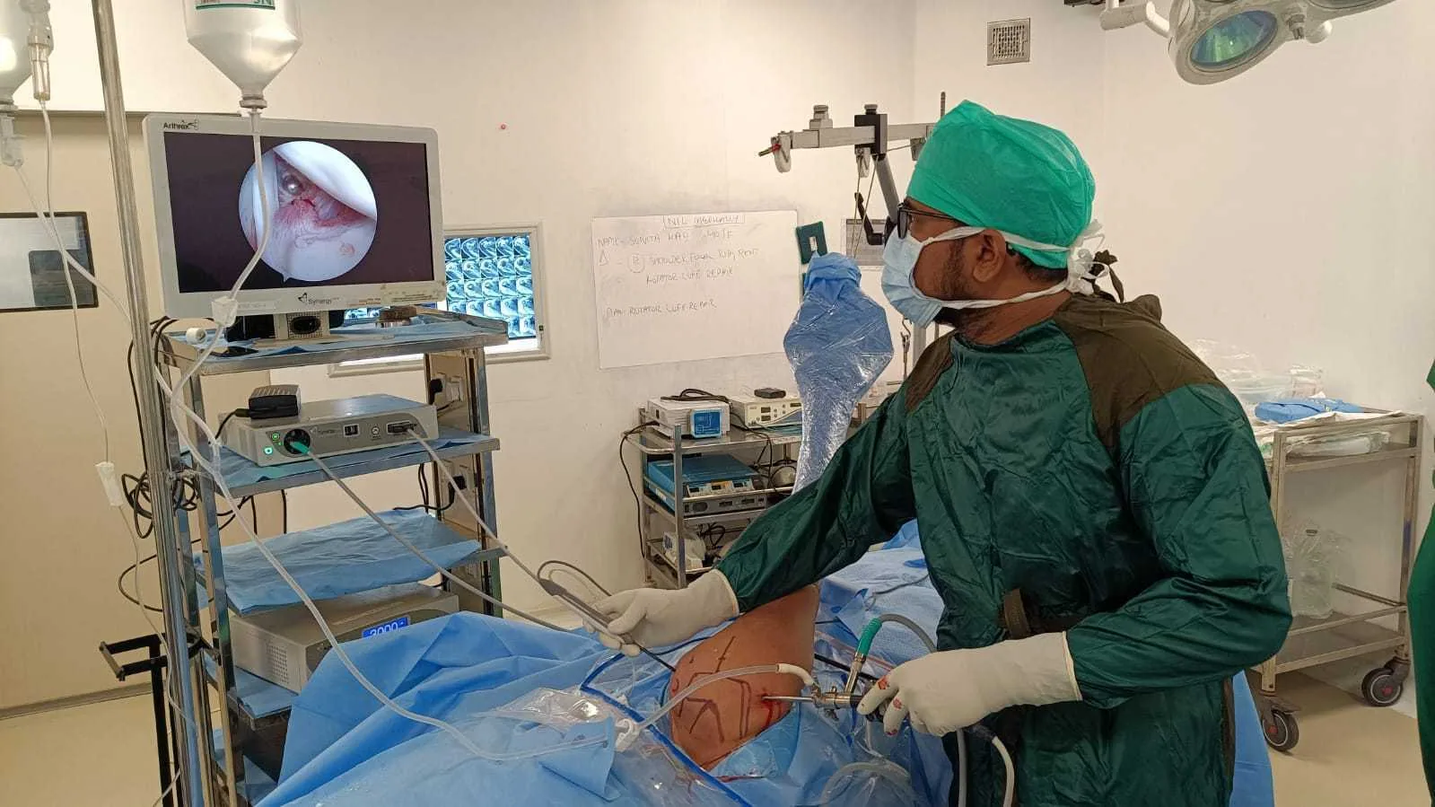 Arthroscopy procedure at Axios Orthopaedics